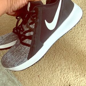 Nike Varsity Compete Trainer 11W